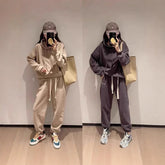 Ensemble de sport américain à la mode pour femmes, sweat à capuche, pantalon décontracté brodé, ensemble deux pièces en Fiber de Polyester, automne hiver