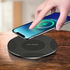 1pc Y9 10W Fast Wireless Charger, USB-Powered with Charging Indicator, Universal Compatibility for Phone 15/14/13/12/11 Pro Max/XR/XSMAX/X/8Plus, ABS Plastic, Portable &amp; Desktop-Friendly