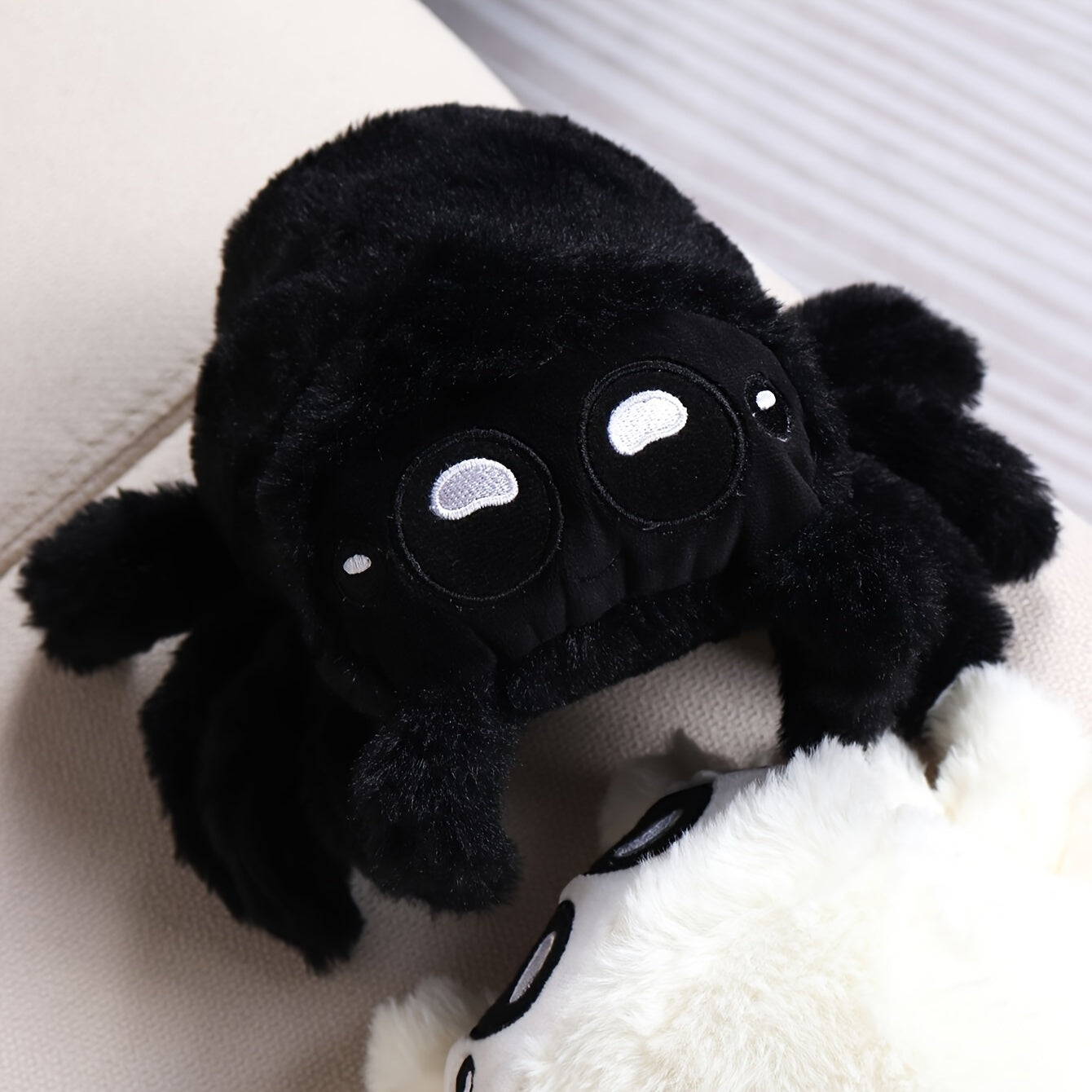 1pc Black And White Plush Spider Toy Home Decoration Holiday Ornament For Gifting To Friends, Suitable For Valentine's Day And Halloween.