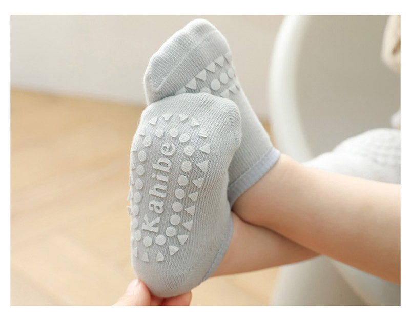 Ensemble de chaussettes et genouillères pour bébé, pour filles et garçons, couleur unie, antidérapantes, sécurité pour enfants rampantes, protection des jambes et des genoux
