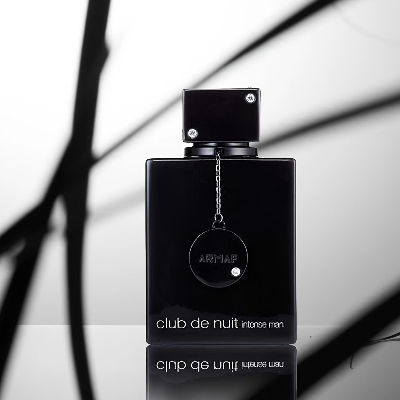 Valentine's Day gift ARMAF Club de Nuit Strong Men's perfume: black, simple, stylish choice.Exquisite bottle design, highlight the male charm. Strong aroma, lasting fragrance, heart Valentine's Day, exclusive fragrance love