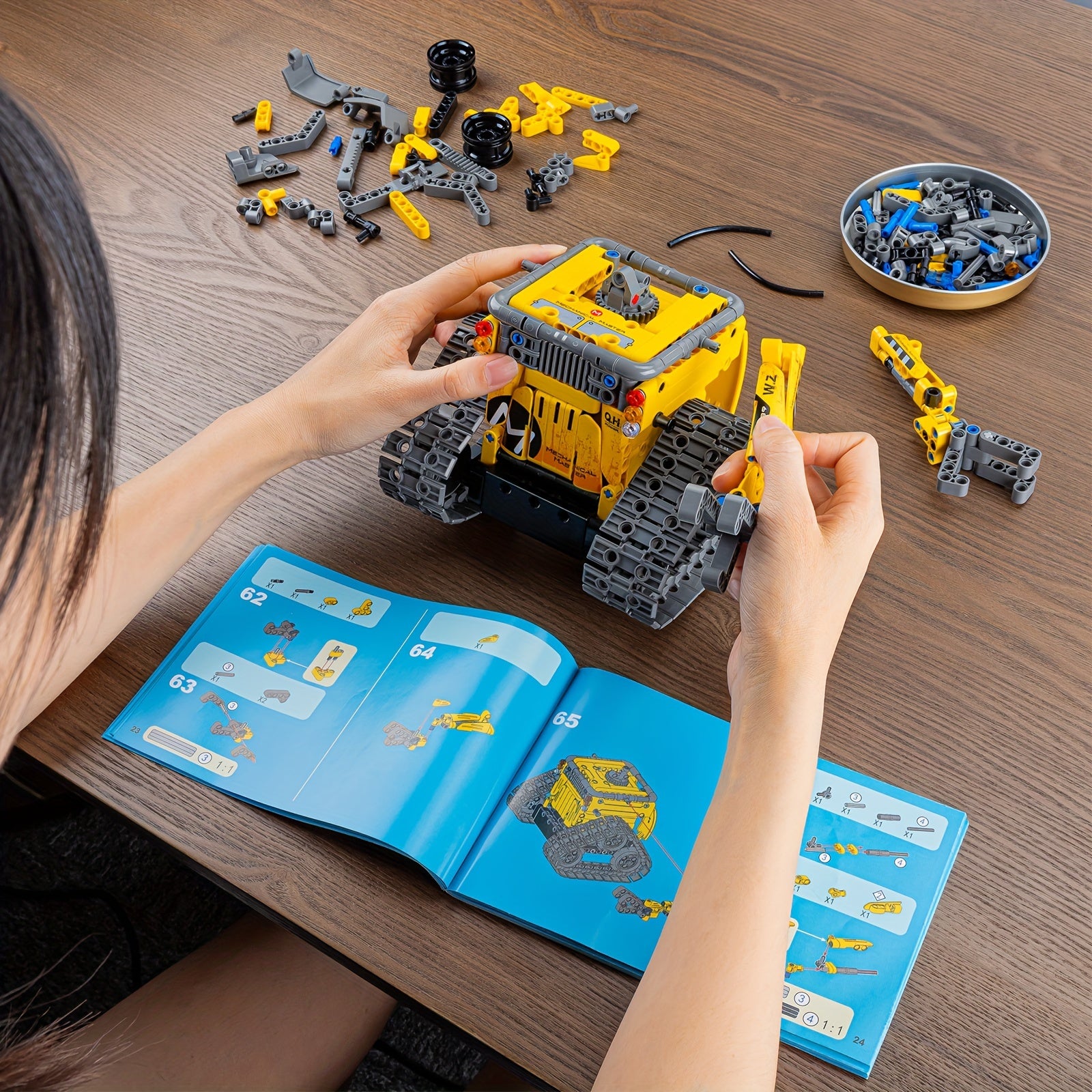 435-Piece Sillbird STEM Masterpiece - Building Toys Building Sets - Remote & APP Controlled 5-in-1 Wall Robot, Explorer Robot, Mech Dinosaur Toys Coding Set with Creative Learning, Halloween and Christmas Gift Ideas