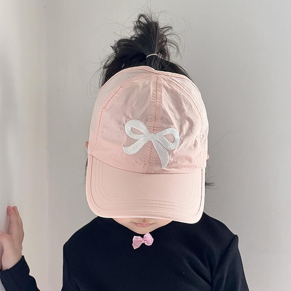 Visière de chapeau de baseball pour enfants mignons, casquette de soleil à nœud papillon imperméable, chapeau à queue de cheval haut pour petites filles, chapeau de plage d'été réglable de 2 à 5 ans