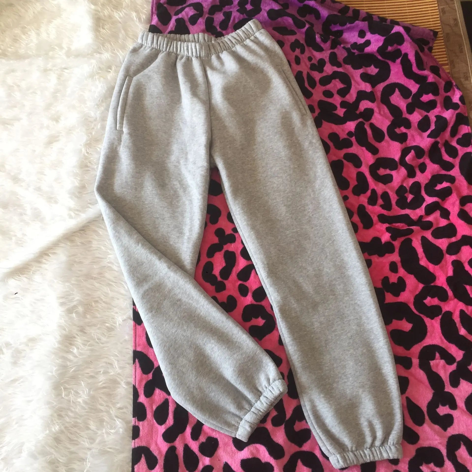Sweat à capuche Smile avec pantalon de jogging pour femme, ensemble 2 pièces, tenue de sport décontractée, survêtement monochrome, imbibé de sueur, vente en gros, automne et hiver