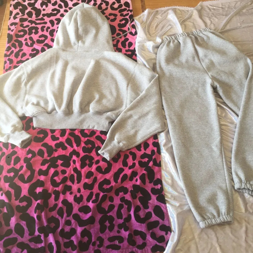 Sweat à capuche Smile avec pantalon de jogging pour femme, ensemble 2 pièces, tenue de sport décontractée, survêtement monochrome, imbibé de sueur, vente en gros, automne et hiver
