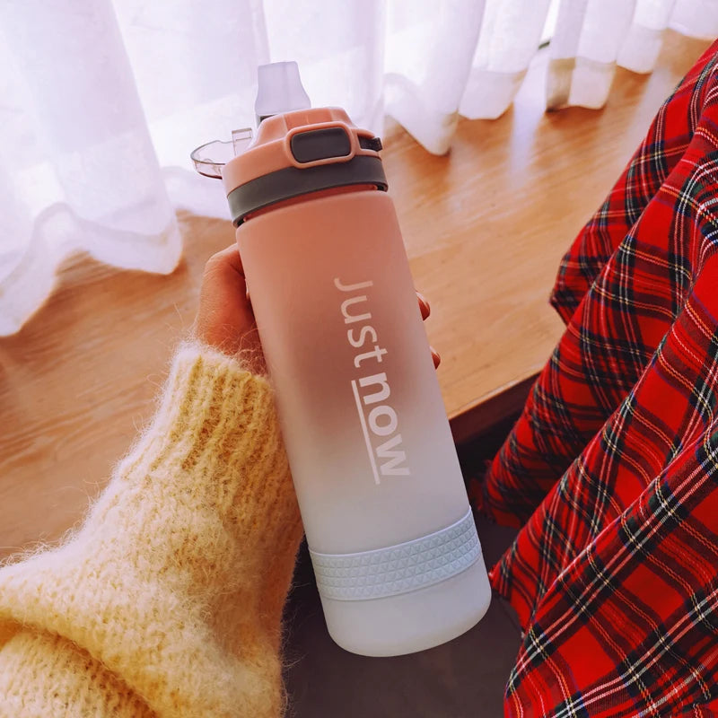 Bouteille d'eau en plastique de 600ml, livraison gratuite, articles portables, Shaker d'extérieur, Sport, mignon, pour filles, nouvelle mode