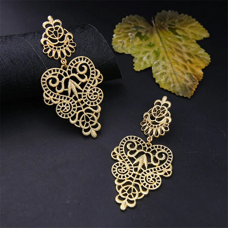 Boucles d'oreilles exagérées de marque européenne, style bohème, feuilles creuses, fleur, grands pendentifs, goutte d'oreille, bijoux pour femmes, cadeau