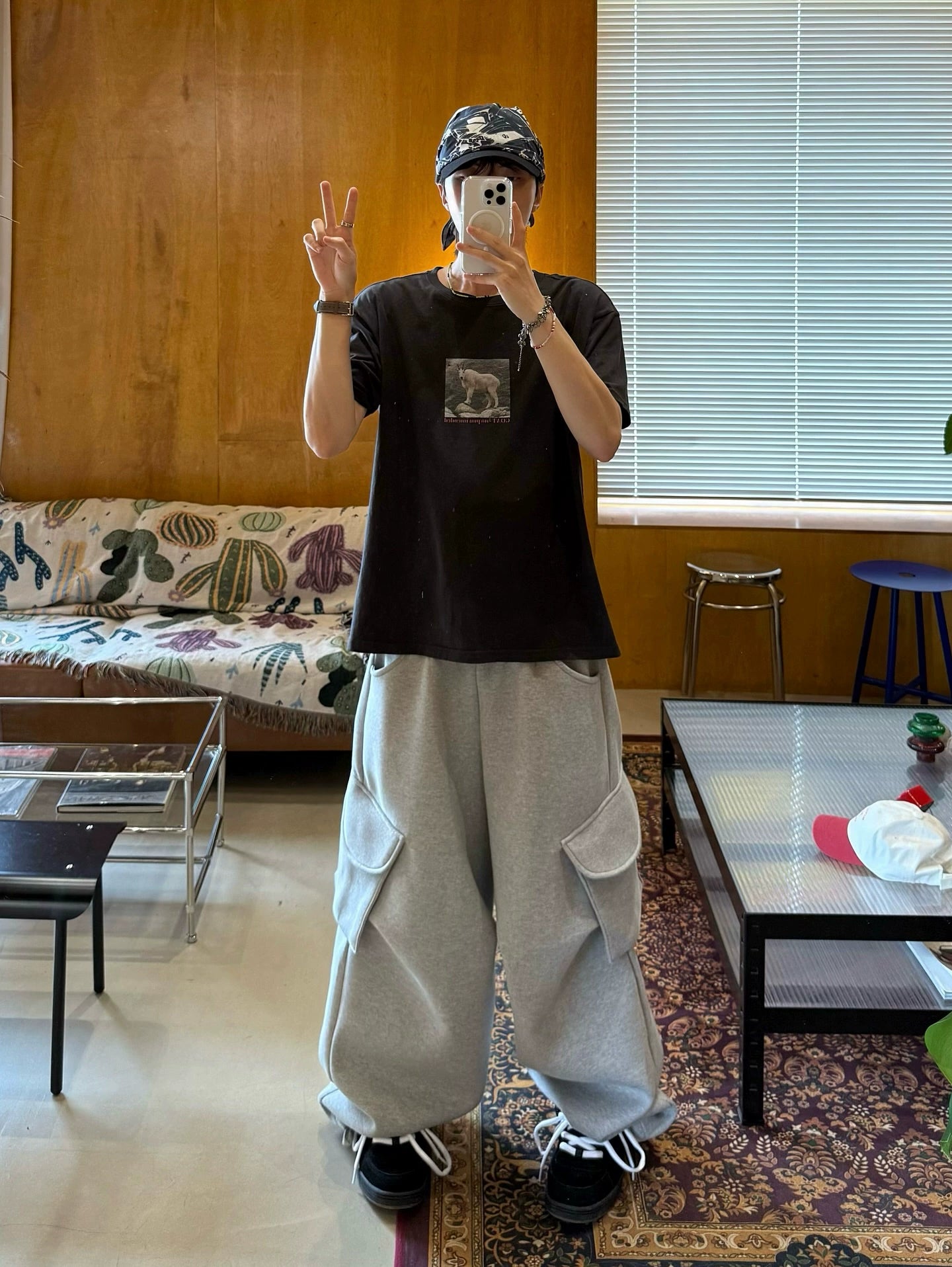 Mjd Heavy-Duty Three-Dimensional Pleated Curved Hem Sweatpants with Large Pockets, Baggy Style, Jogger Cuffs, Gray Sports Trousers Koin