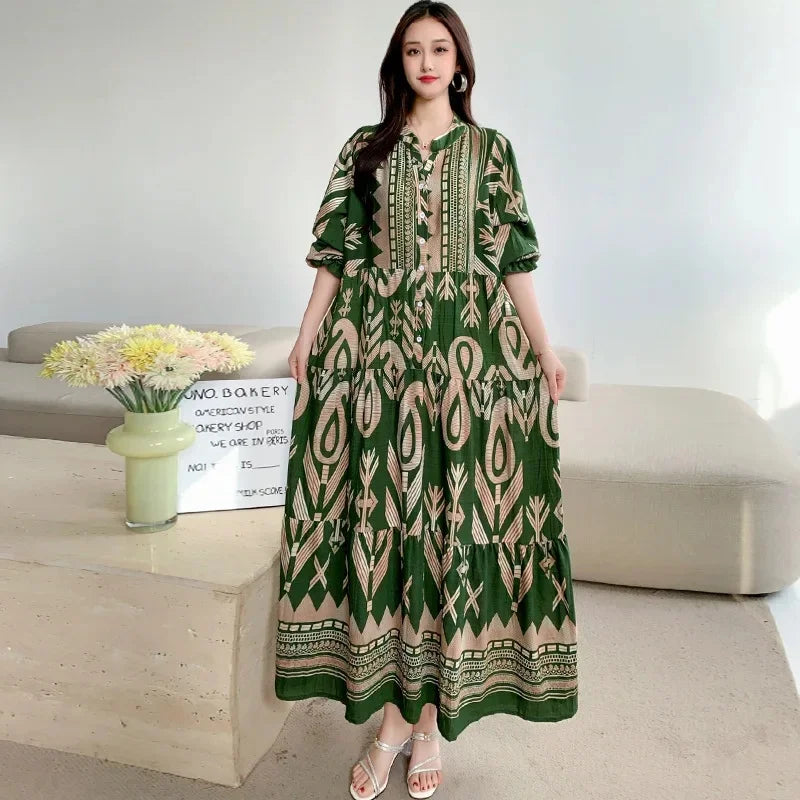 Loose-fitting bohemian cotton dress with floral print, long sleeves, plus size, maternity maxi dress for pregnant women and expectant mothers