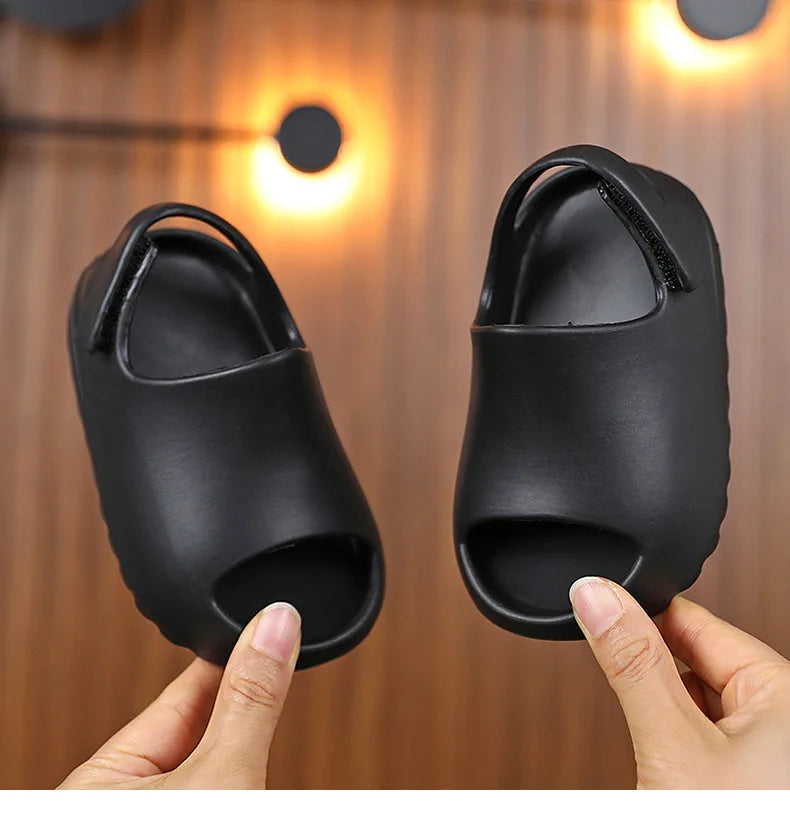 Pantoufles d'été pour enfants, vente en gros, chaussures de plage, commerce extérieur, chaussures trouées pour petits enfants, chaussures pour bébés