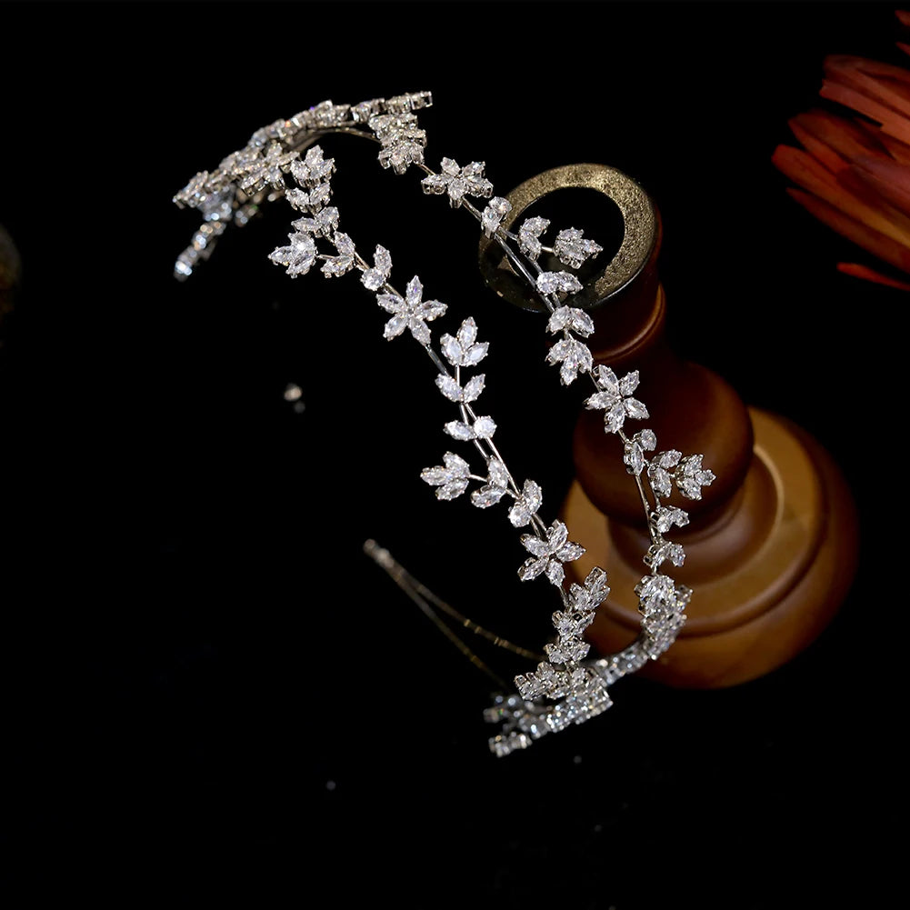 Diadème de mariage en cristal, bande de sauna du cuir chevelu, couronne CZ, accessoires pour cheveux, bijoux de demoiselle d'honneur, pièces de sauna pour femmes, 2024