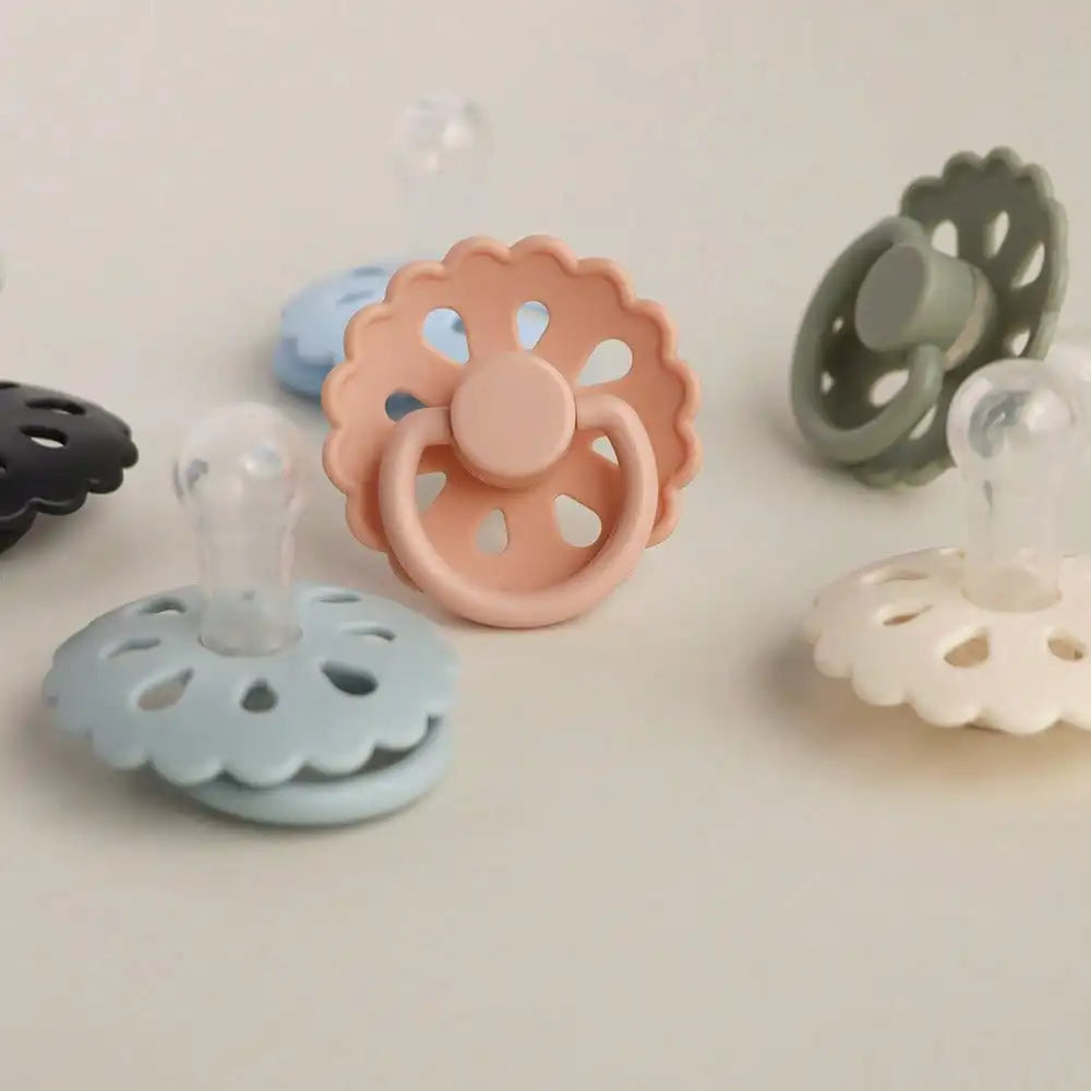 Sucette Portable pour bébé, 1 pièce, sans BPA, sucette lumineuse en Silicone, conception multi-motifs pour garçons et filles, Durable