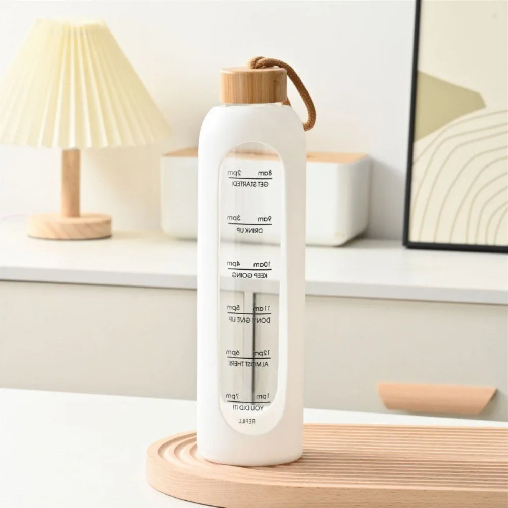 Nouveau 32oz 1L bouteilles d'eau en verre marqué dans le temps couvercle en bambou sans plomb motivation Sport manchon en Silicone bouteille de boisson Portable cadeau