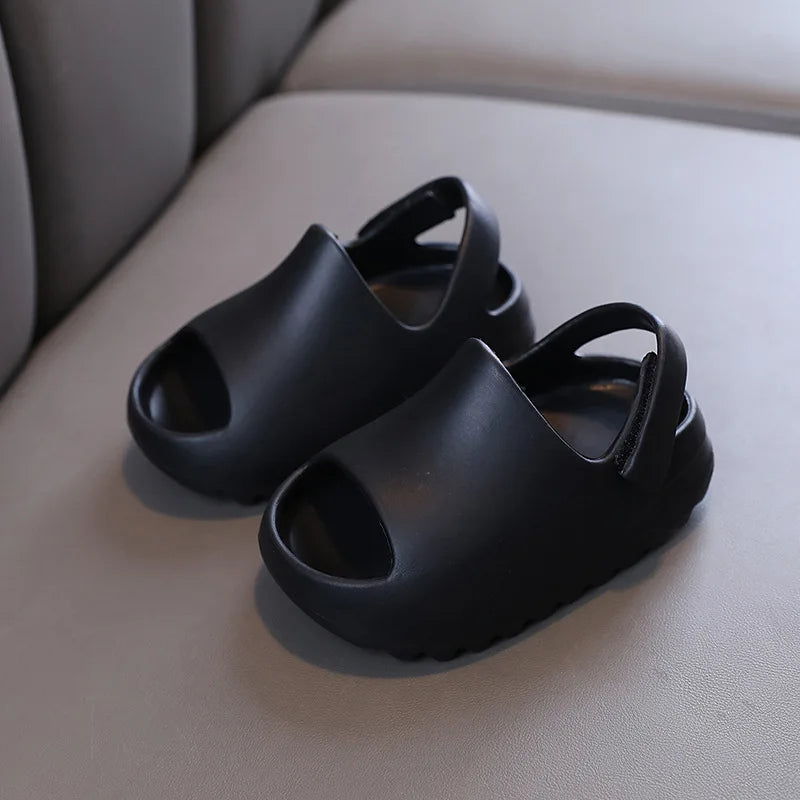Pantoufles d'été pour enfants, vente en gros, chaussures de plage, commerce extérieur, chaussures trouées pour petits enfants, chaussures pour bébés