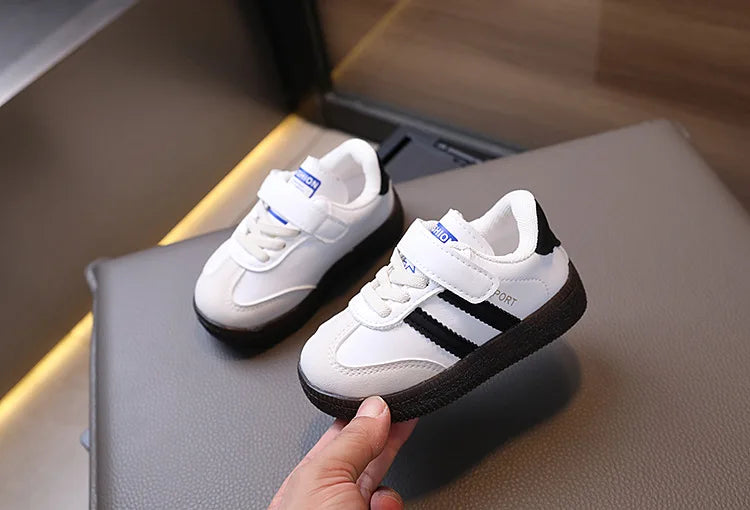 Chaussures de marche pour bébés et enfants, baskets blanches antidérapantes, décontractées, respirantes, de Sport en plein air, pour garçons et filles