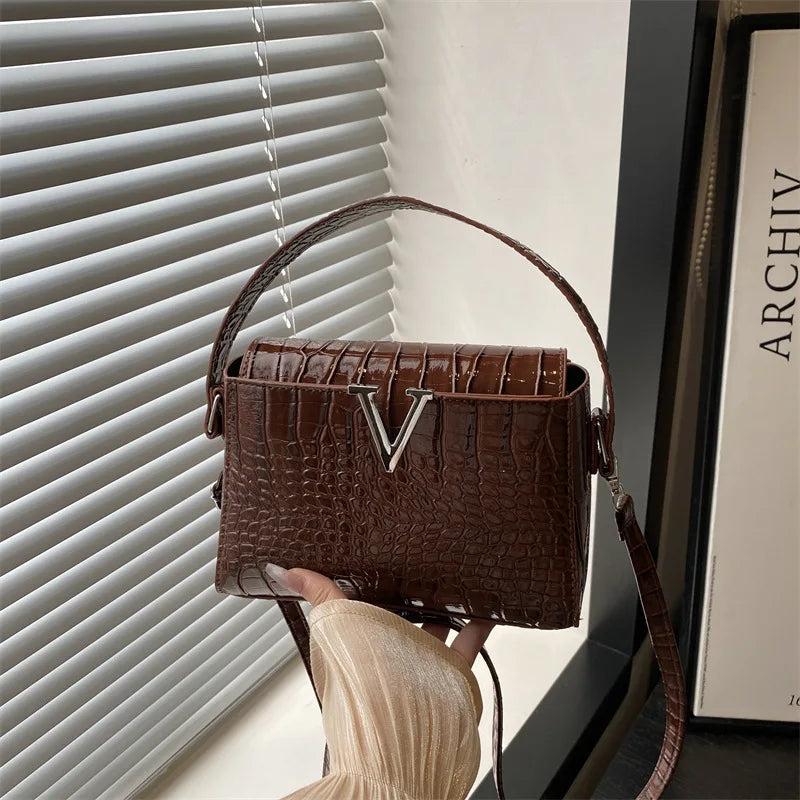 Mini multifunctional handbag made of waterproof PU fabric, fashionable, solid color, simple material, locking buckle, decoration 