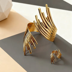 Punk-style exaggerated geometric line hollow twisted ring and bracelet set, personalized and trendy fashion accessory