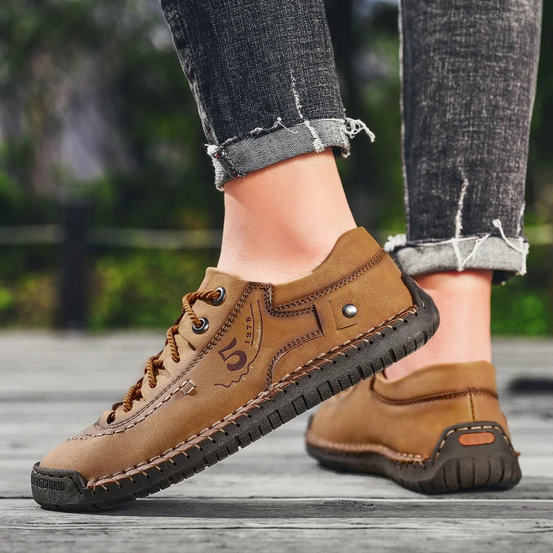 Men's leather moccasin, casual shoes, comfortable, high quality, fashionable, soft zones, classic, rinse-resistant, non-adherent, flat, trendy, outdoor, new