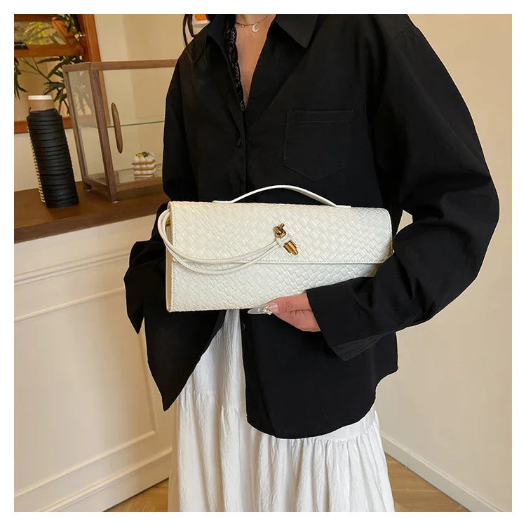 Elegant designer-inspired women's handbag - Luxury branded leather shoulder tote with optional shoulder strap 