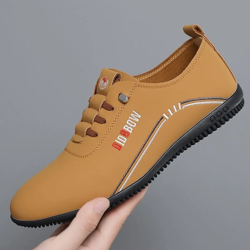 Chaussures en cuir pour hommes mode semelle souple hommes mocassins confortables chaussures de marche légères chaussures plates pour homme mocassins Zapatillas Hombre