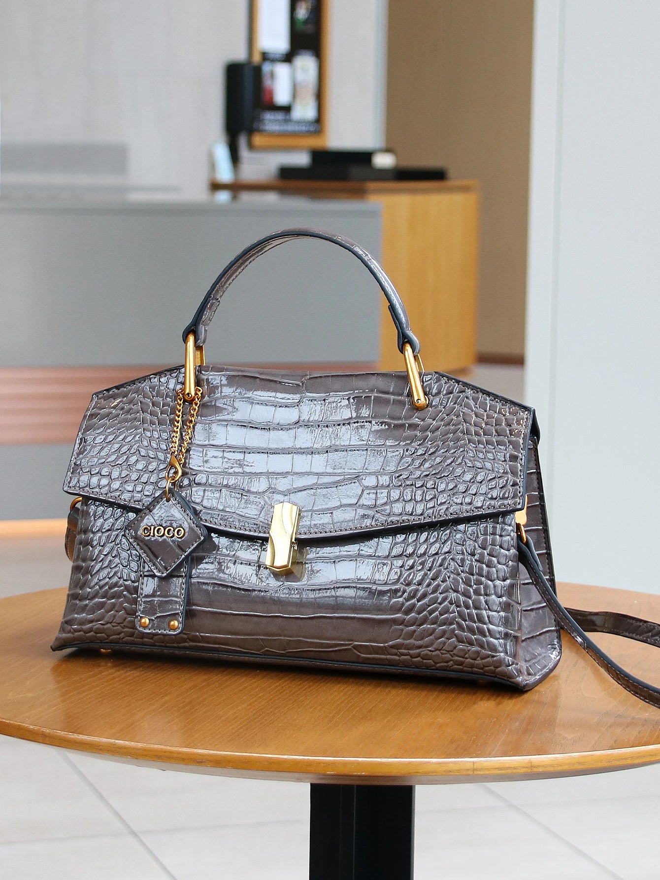 2025 nouveau rétro bleu en forme de serpent sac à main de haute qualité mode luxe sac à main léger grande capacité une épaule messen