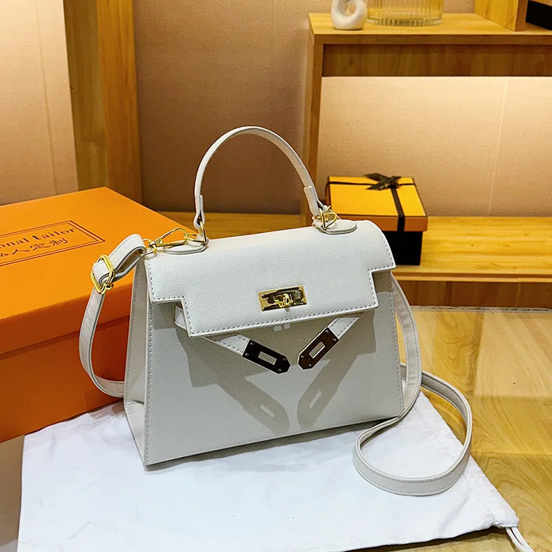 New trendy, unique, classic and luxurious brand - High-end design - Pure color - Unique platinum shoulder bag 