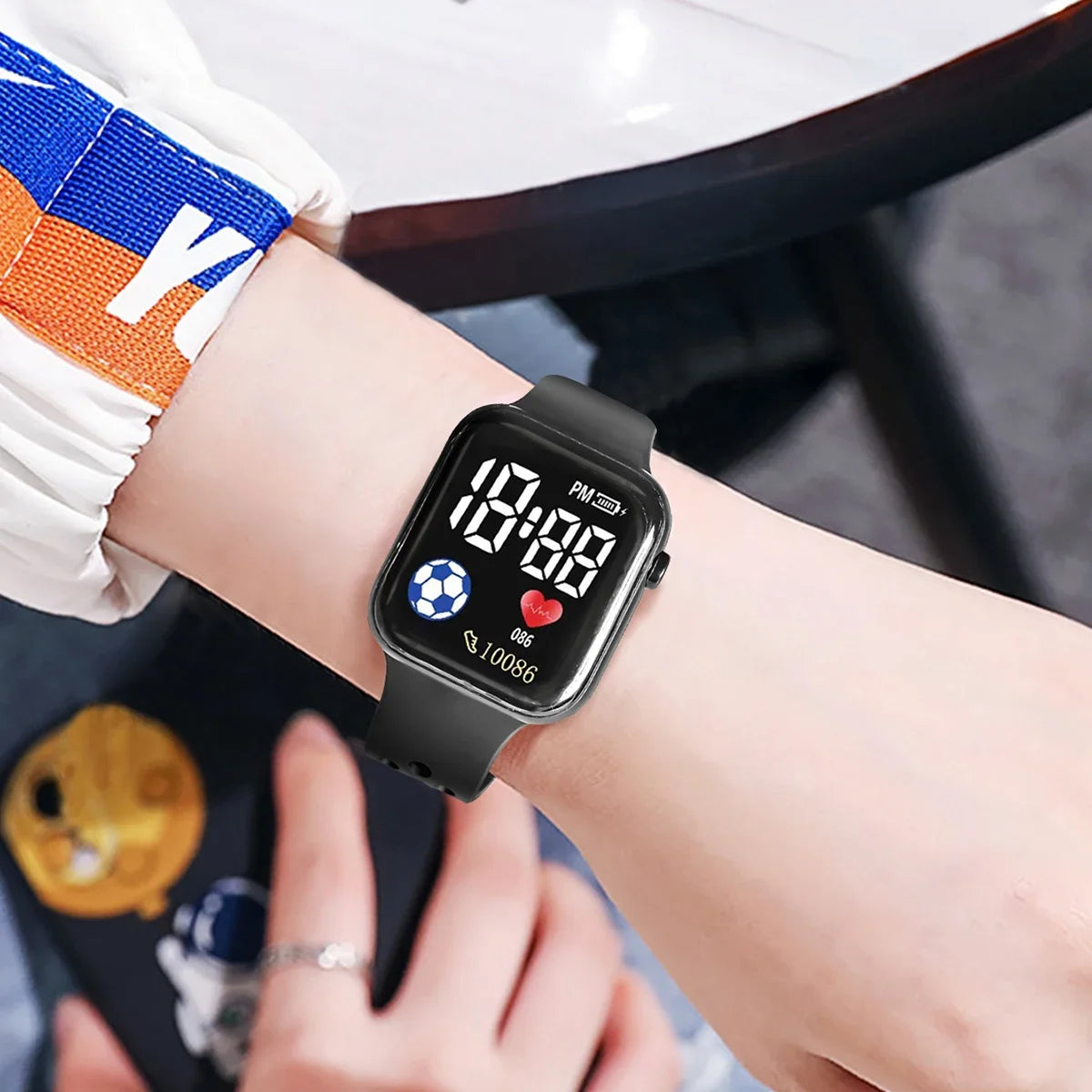 Montres numériques LED pour enfants et adultes, bracelet en Silicone, montre-bracelet électronique de dessin animé, horloge de sport, cadeaux pour garçons et filles