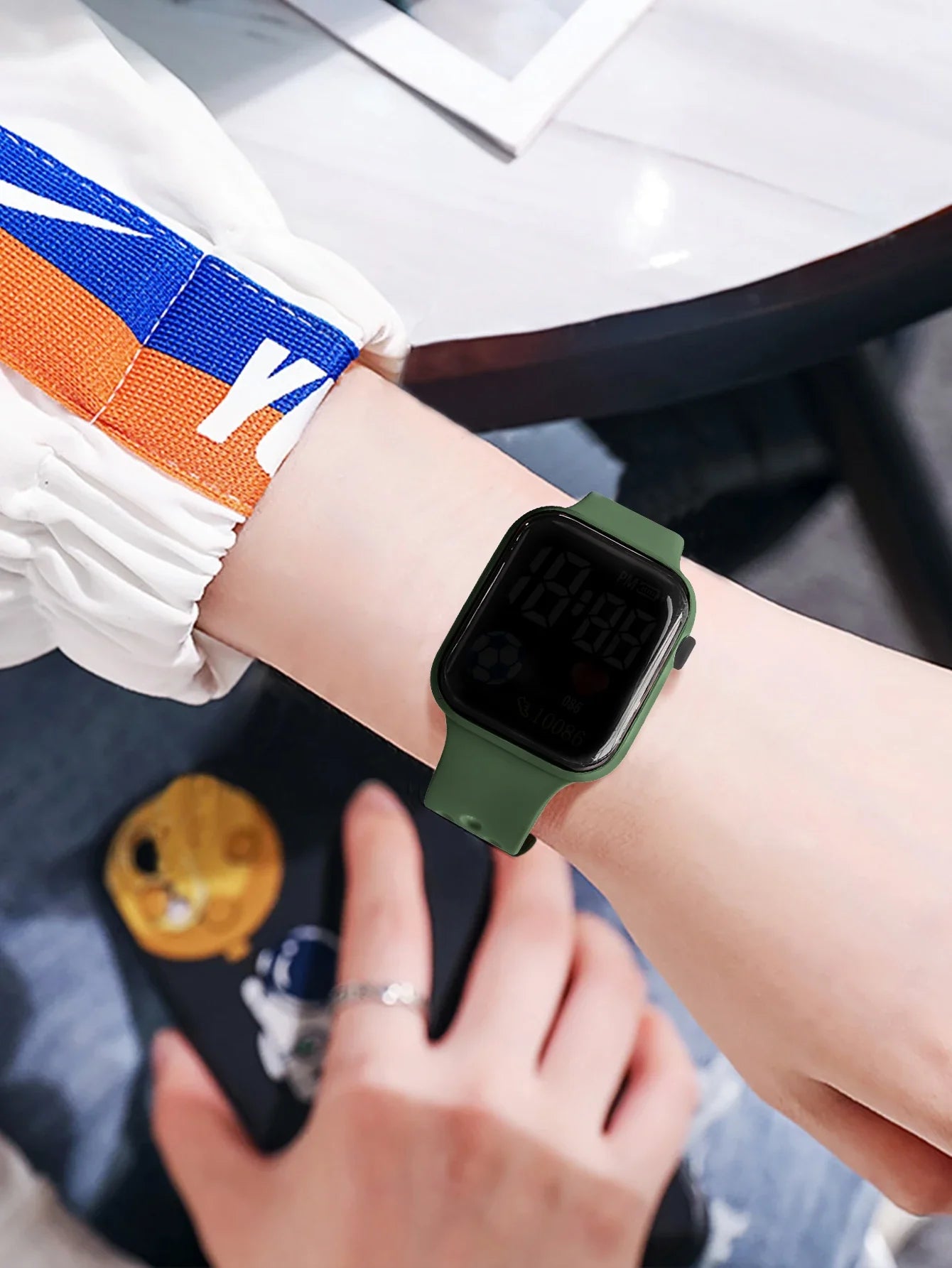 Montres numériques LED pour enfants et adultes, bracelet en Silicone, montre-bracelet électronique de dessin animé, horloge de sport, cadeaux pour garçons et filles