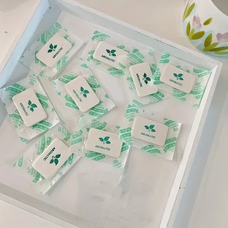 Sachets de parfum déodorants – Parfums pour armoires, voitures et parfums domestiques. Le parfum est expédié au hasard 50/100/200 pièces