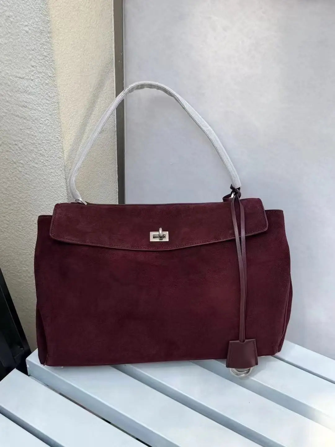 Sacs à main en cuir véritable pour femmes, fourre-tout en cuir véritable glacé, sac à bandoulière en daim marron pour dames, design moderne personnalisé
