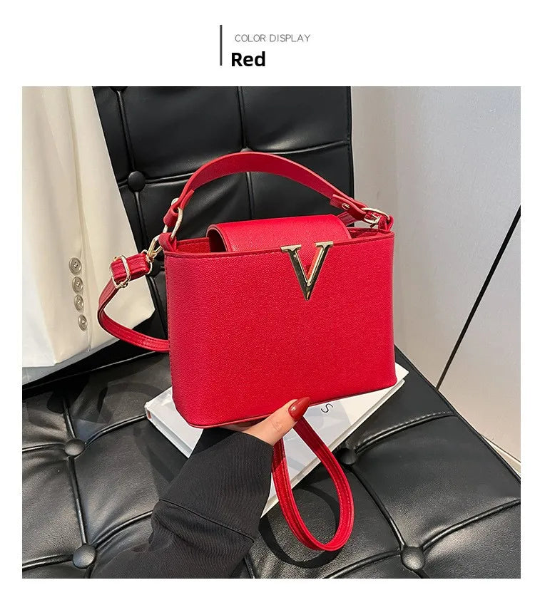Sac fourre-tout de luxe pour femmes, sac seau élégant en cuir Pu en forme de V Chic, sac à main à couverture supérieure pour femmes, sac à bandoulière pour femme