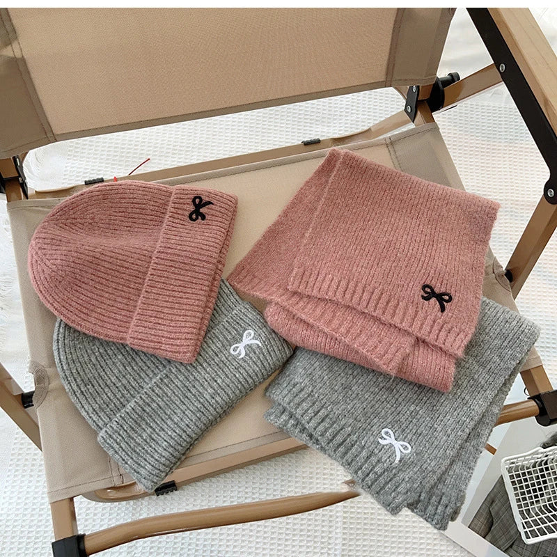 Écharpes coréennes avec nœud brodé pour enfants, bonnet doux pour enfants, chapeau épais pour filles et garçons, casquette chaude imbibée d'hiver, chapeaux mignons, 2 pièces