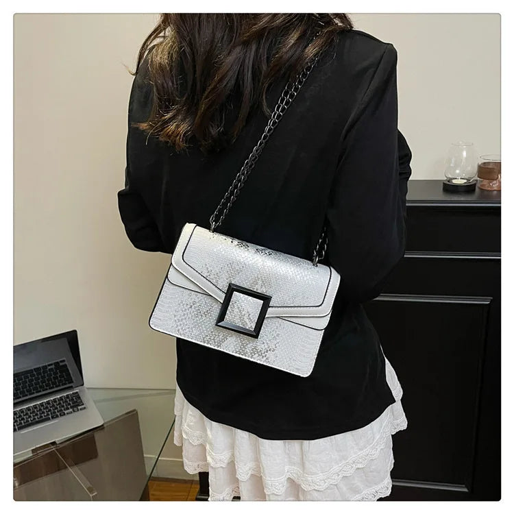 Sac à bandoulière simple pour femmes, style coréen, à la mode, design de niche décontracté, chaîne polyvalente, exquis, style occidental