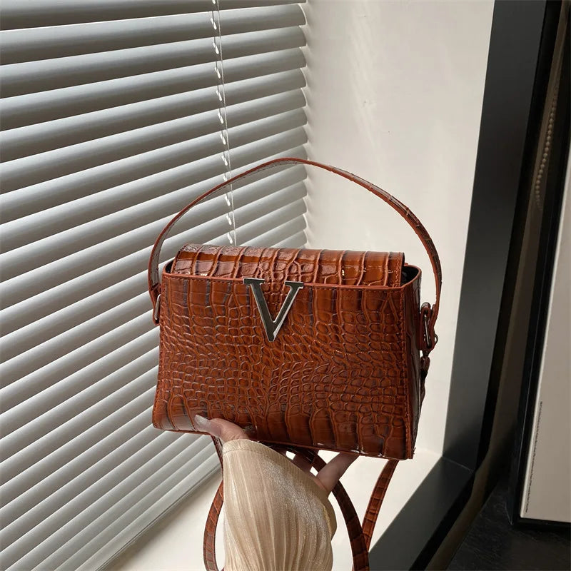 Mini multifunctional handbag made of waterproof PU fabric, fashionable, solid color, simple material, locking buckle, decoration 