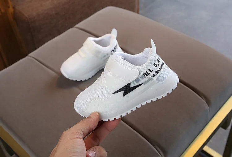 Chaussures lumineuses pour enfants garçons et filles baskets en maille légère brillante baskets lumineuses pour petits enfants chaussures lumineuses LED pour enfants