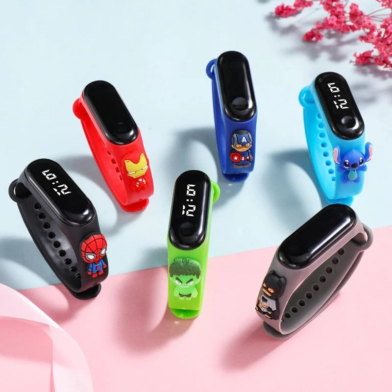 Dessin animé Marvel montre pour enfants montres de mode électronique affichage LED numérique montres étanche cadeau de vacances enfants montres