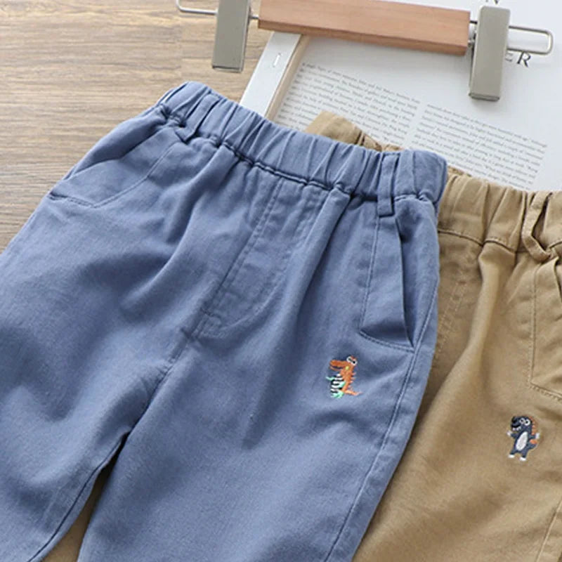 Boys' cartoon embroidered jeans, versatile short-legged haren pants, casual trousers, stylish children's trousers, new summer collection