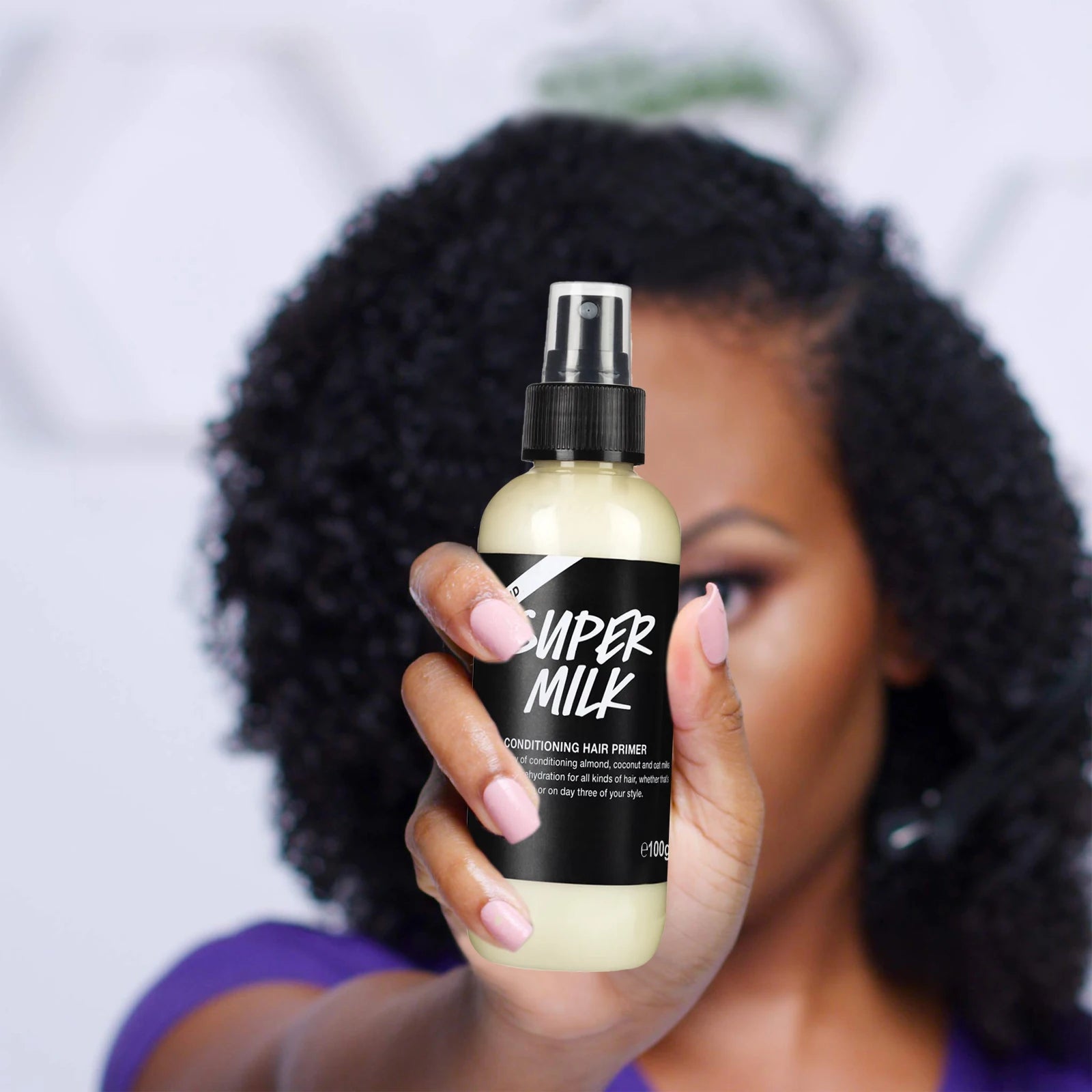Spray d'apprêt capillaire revitalisant 100g – Contrôle des frisottis, lait d'avoine de noix de coco et d'amande, sans lavage, sans rinçage, lisse et brillant