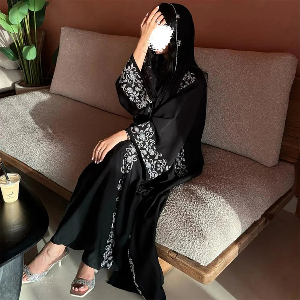 Dubai Abaya Large Kaftan Embroidery Hijab Luxury Beaded Muslim Abaya for Women French Dress Gold Embellished Open Abaya