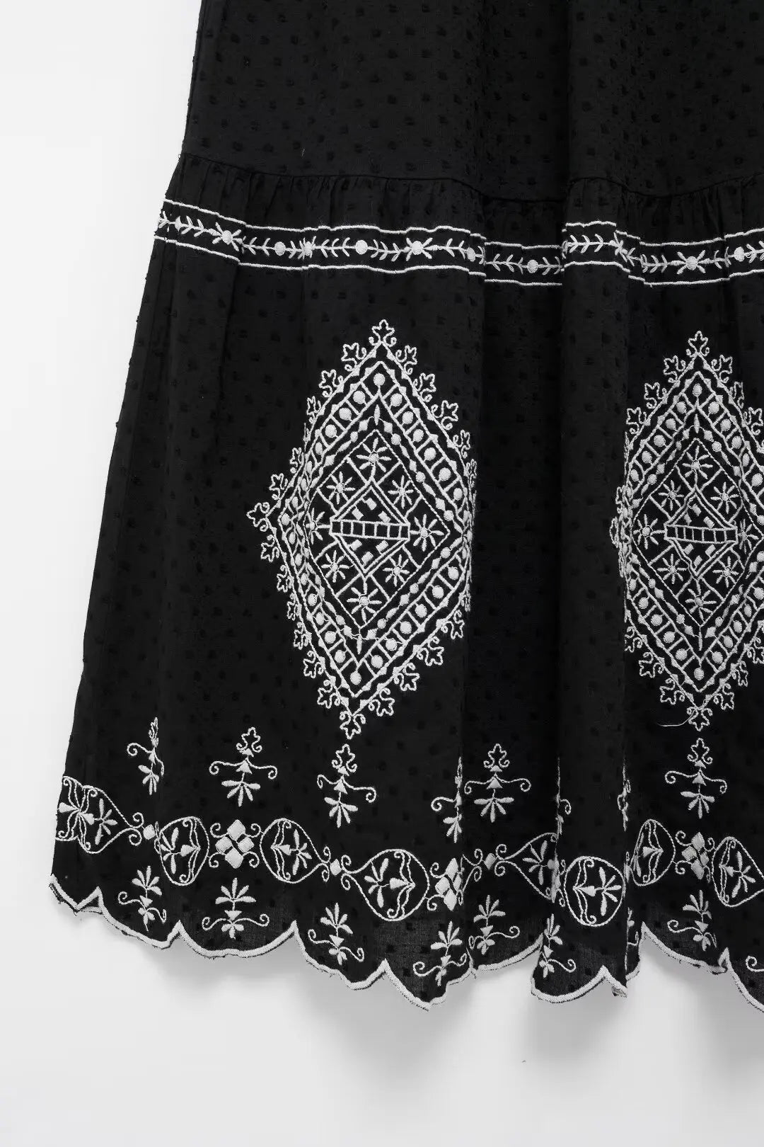 Robes pour femmes printemps et automne broderie florale col carré ample Style ethnique sans manches Robe plissée