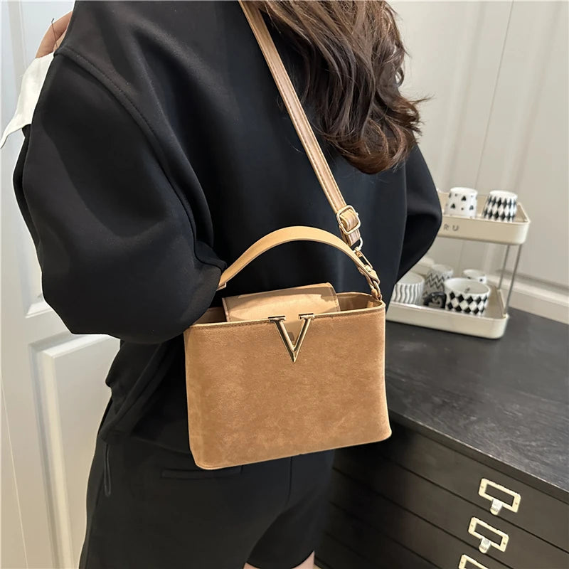 Fashionable mini suede bag for women, faux suede tote bag, decorative handbag with locking buckle, shoulder bags 