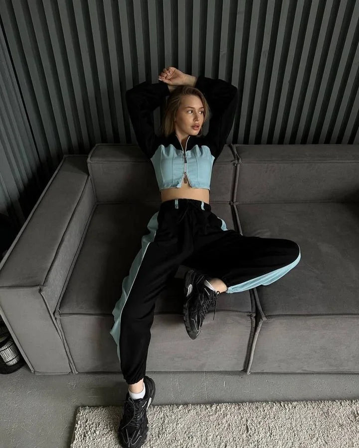 Ensemble 2 pièces en denim patchwork pour femmes, tenue décontractée, sweats à capuche minces, haut court, pantalon de survêtement à jambes larges, streetwear imbibé, survêtements à la mode