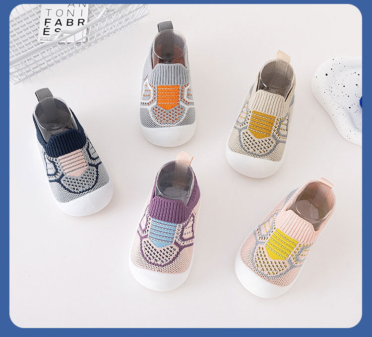 Nouvelles chaussures pour enfants en bas âge frappé printemps et automne décontracté polyvalent bébé chaussures semelle souple coup