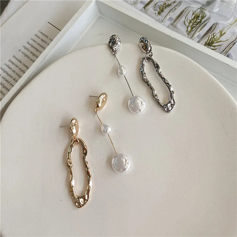 Boucles d'oreilles asymétriques élégantes, perles d'eau douce métalliques, longues et exagérées, bijoux de fête pour dames et filles, cadeaux, nouveau