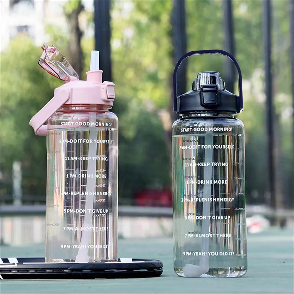 Bouteille d'eau 2L avec marqueur de temps, anti-fuite, antidérapante, bouteille d'eau de voyage Portable en plastique, tasse de Fitness avec des autocollants mignons