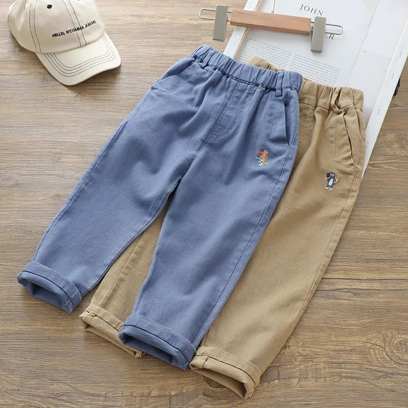 Boys' cartoon embroidered jeans, versatile short-legged haren pants, casual trousers, stylish children's trousers, new summer collection
