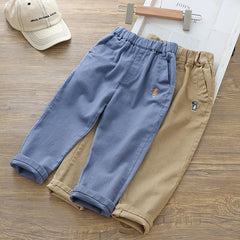 Boys' cartoon embroidered jeans, versatile short-legged haren pants, casual trousers, stylish children's trousers, new summer collection