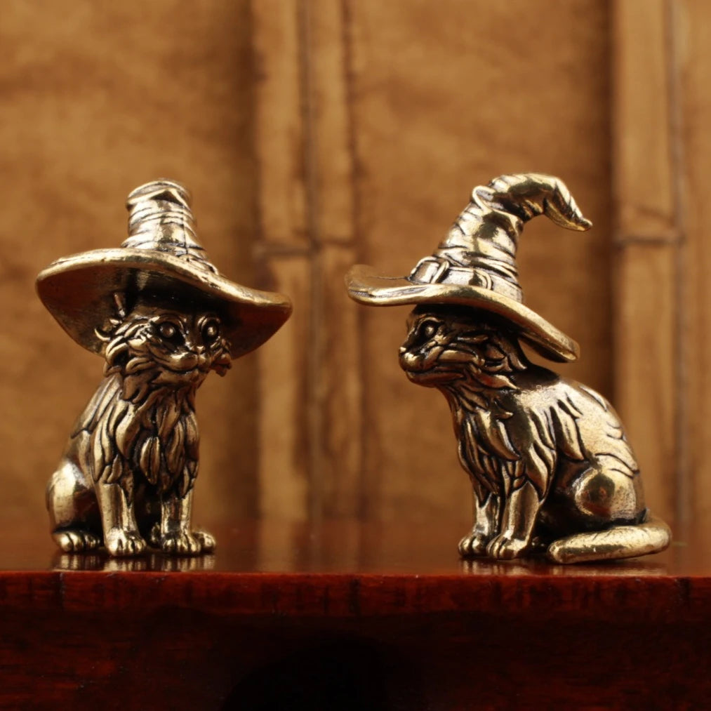 Small Cute Wizard Cat Statue, Small Creative Solid Brass Statue, Child's Pet, Miniature Kitten, Retro Ornaments, Home Decorations