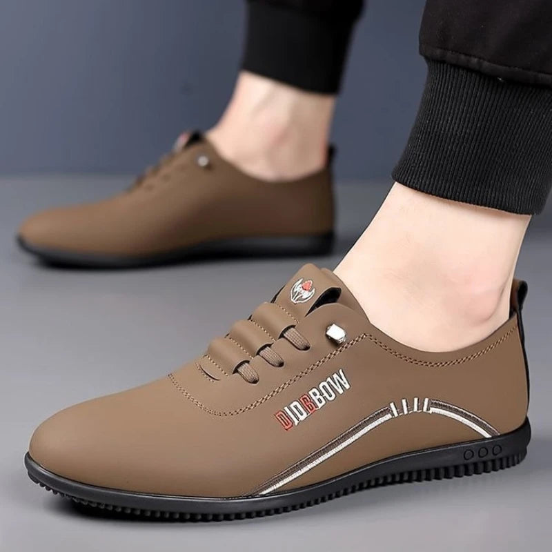 Chaussures en cuir pour hommes mode semelle souple hommes mocassins confortables chaussures de marche légères chaussures plates pour homme mocassins Zapatillas Hombre