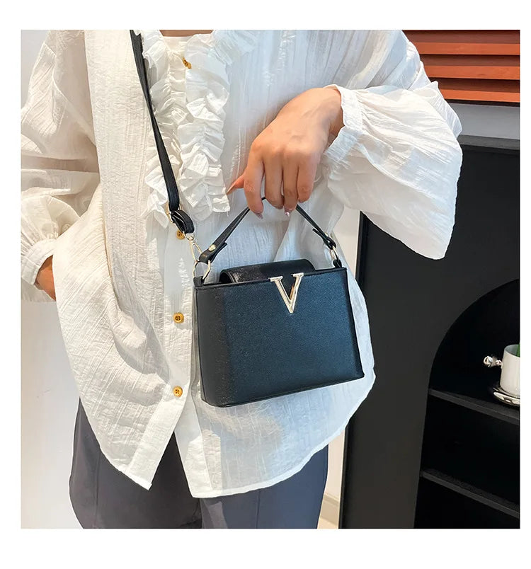 Sac fourre-tout de luxe pour femmes, sac seau élégant en cuir Pu en forme de V Chic, sac à main à couverture supérieure pour femmes, sac à bandoulière pour femme